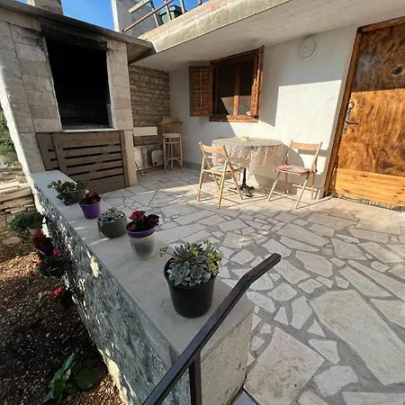 Faniva Homestay Sevid